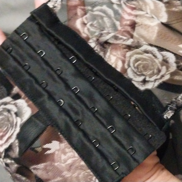 Viictoria's Secret corset - Picture 7 of 14